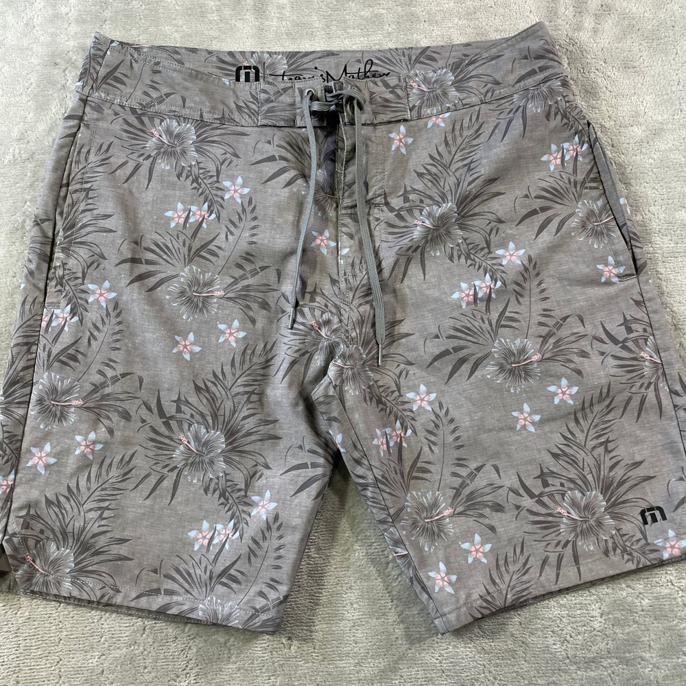 Travis Mathew  Board Shorts Mens 34 Gray Floral Hibiscus 9" Beach Summer Resort